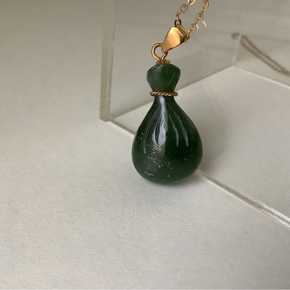 New vintage solid jade moneybag necklace - Picture 6 of 9